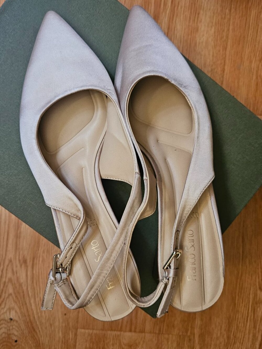 Franco Sarto Blush Pink Satin Pointed Toe Slingback Heels Size 7M Floor Sample